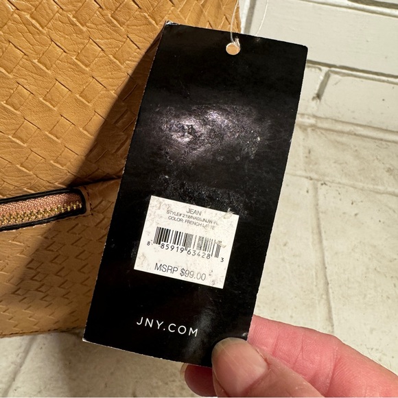 NWT Jones New York medium/large Purse in French Latte color - Picture 4 of 12